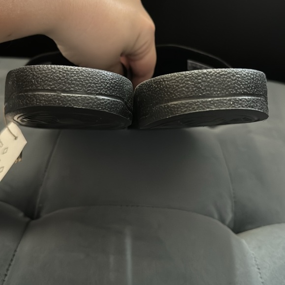 Adidas slides size men’s 4 - Picture 3 of 5